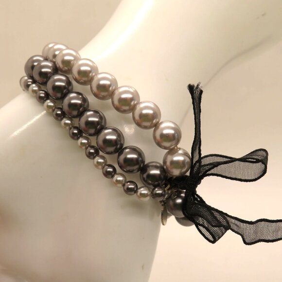 Roman RMN Bracelet Silver Gray Imitation Pearl Bead Stretch Black Bow Accent - Picture 4 of 10